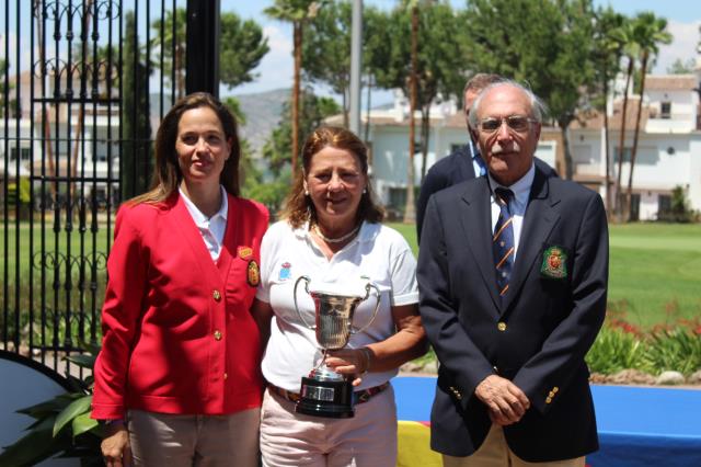 María Castillo remata su triunfo en el Campeonato de España Individual Senior Femenino